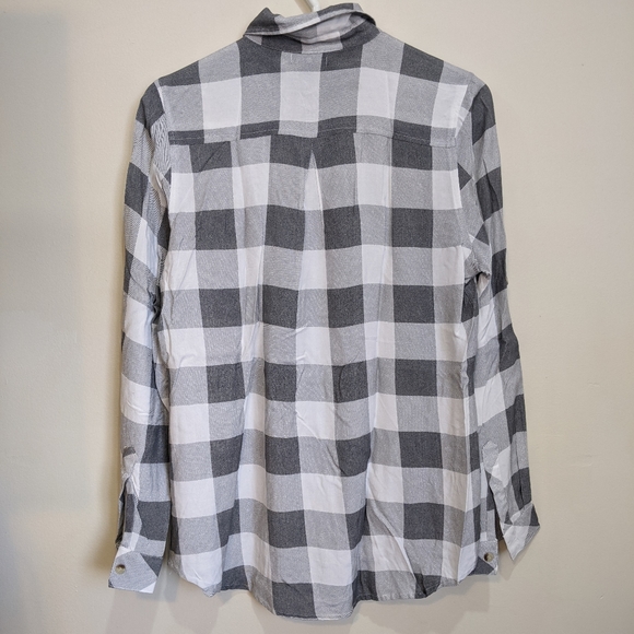 XL Style Envy White/Grey Plaid Blouse/Button-Up - Picture 2 of 5